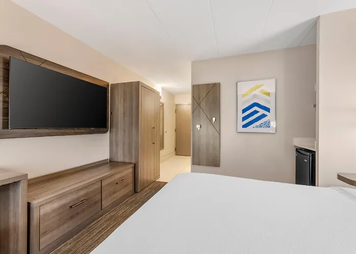 Express Chicago-downers Grove By Ihg