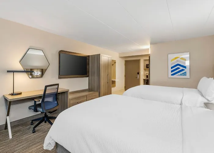 Express Chicago-downers Grove By Ihg 2*