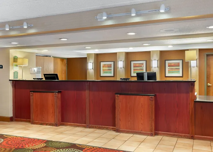 Express Chicago-downers Grove By Ihg 2*