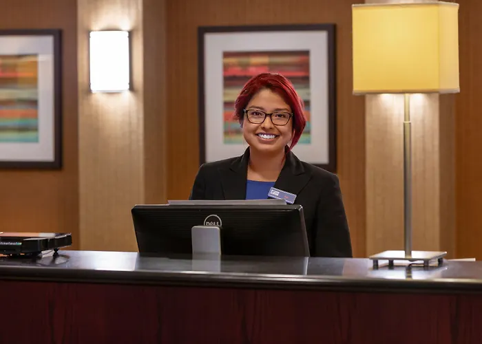 Express Chicago-downers Grove By Ihg Hotel 2*