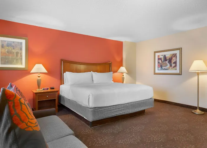 Express Chicago-downers Grove By Ihg