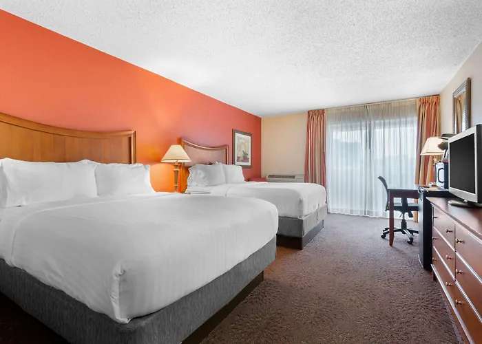 Hotel Express Chicago-downers Grove By Ihg 2*