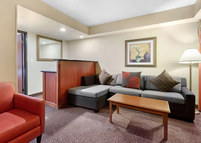 Hotel Express Chicago-downers Grove By Ihg Downers Grove