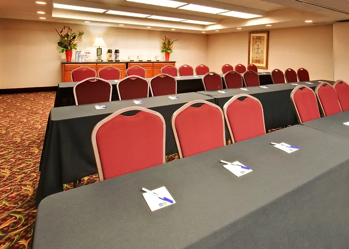 Express Chicago-downers Grove By Ihg 2* Downers Grove