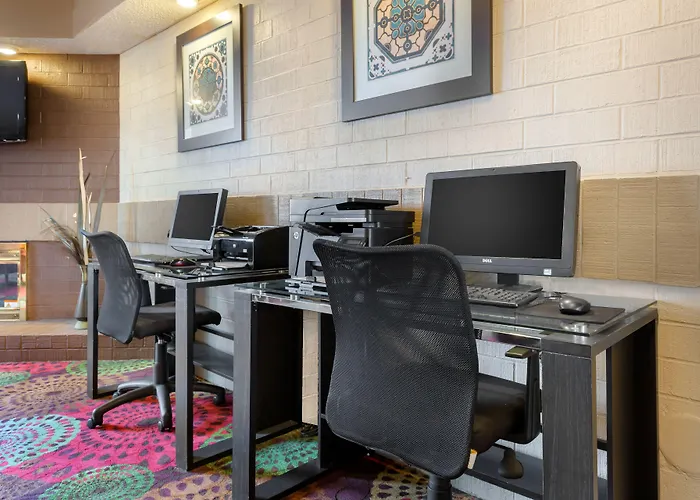 Express Chicago-downers Grove By Ihg