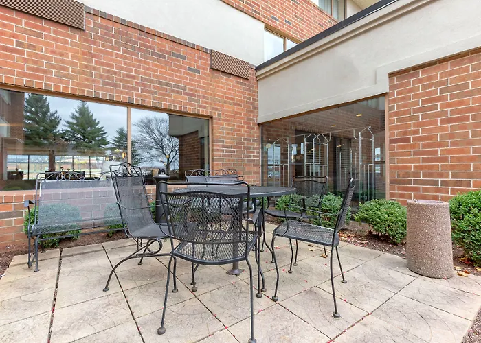 Hotel Express Chicago-downers Grove By Ihg Downers Grove
