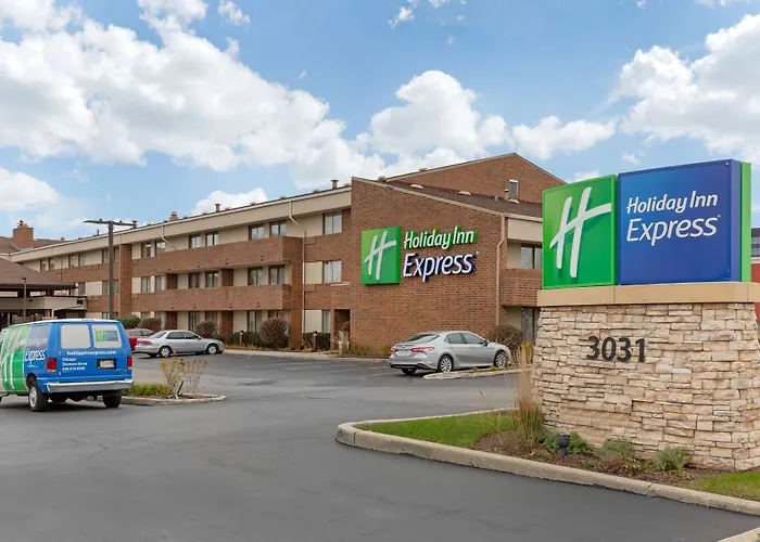 Express Chicago-downers Grove By Ihg Hotel