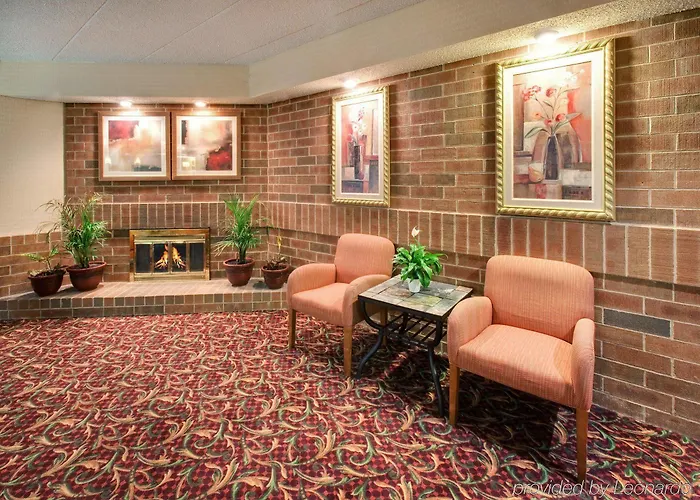 Express Chicago-downers Grove By Ihg 2*
